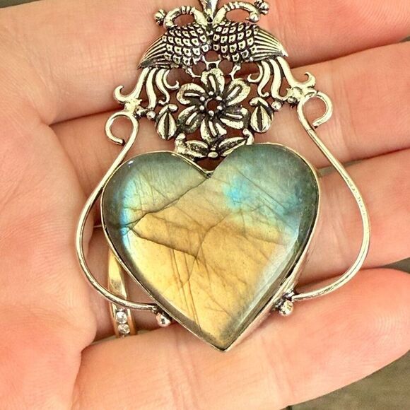 Stunning Heart Labradorite Pendant Statement Necklace Unique Peacock Framed - Picture 4 of 8